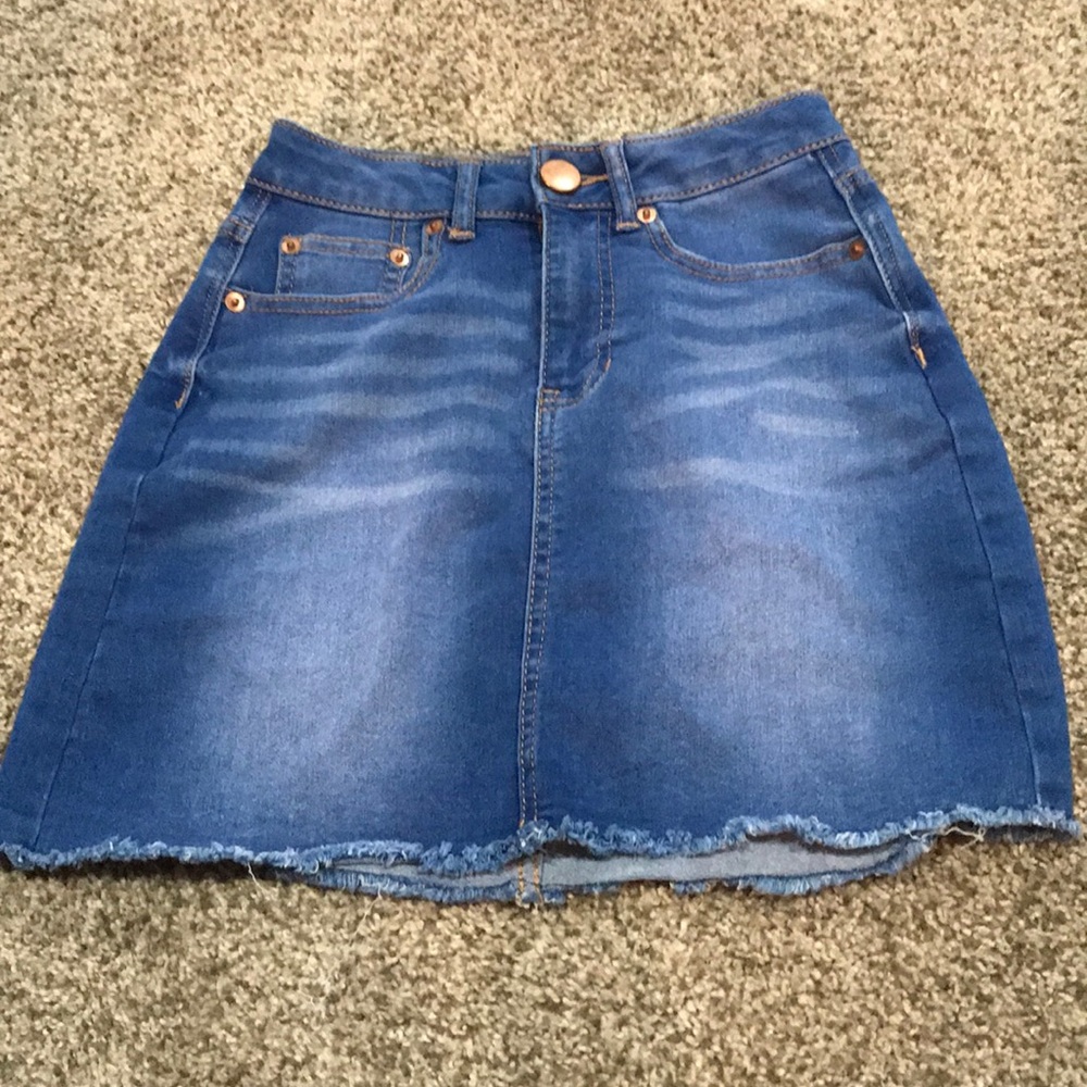 denim skirt